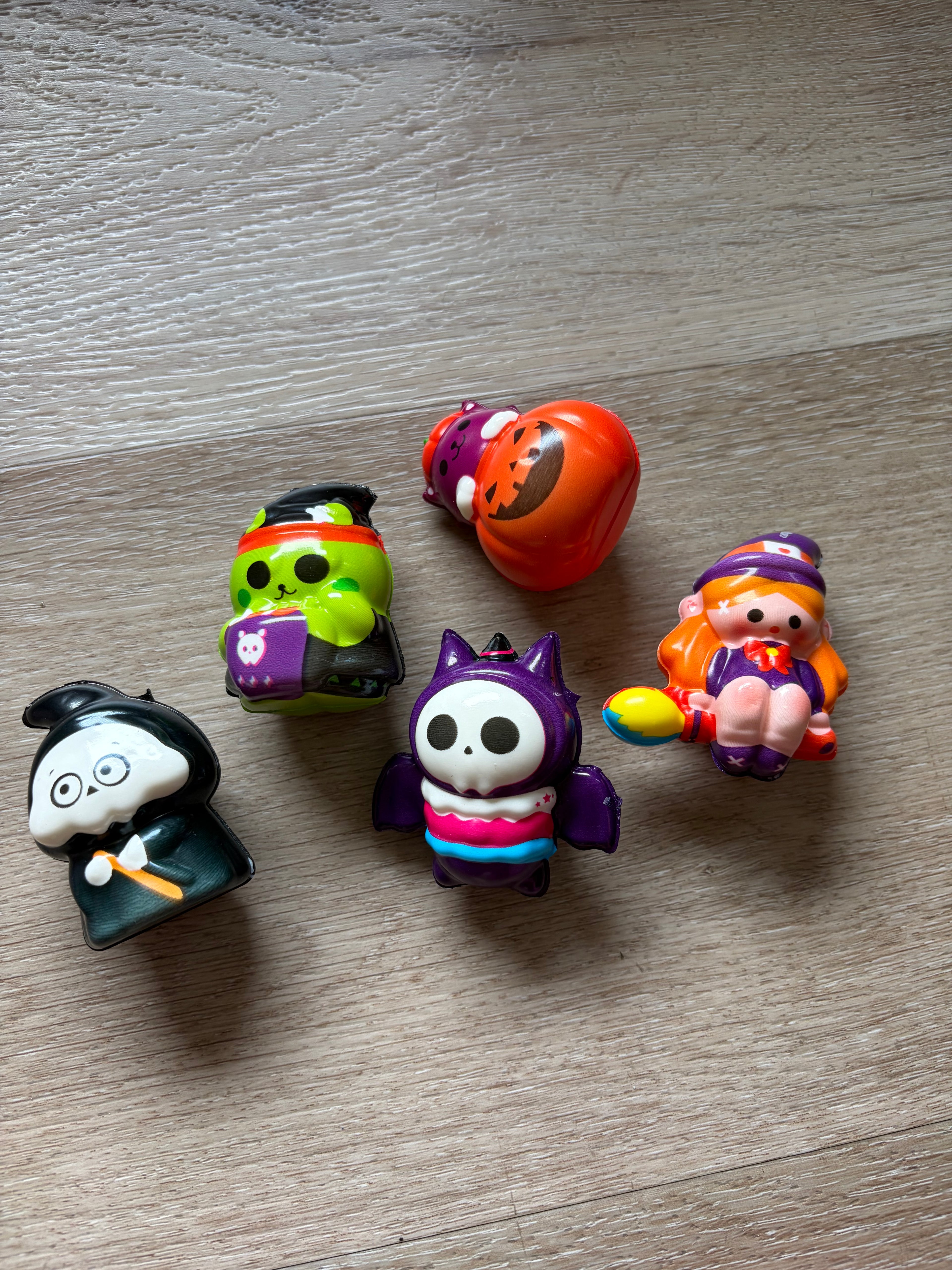Mystery Halloween Squish 𓆩^._.^𓆪