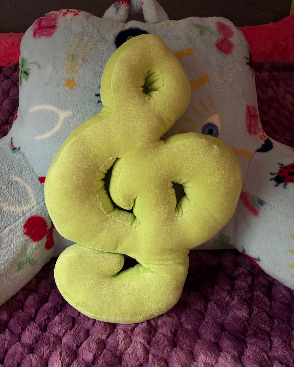 Cuddly Treble Clef Pillow ♡‧₊˚ 𝄞