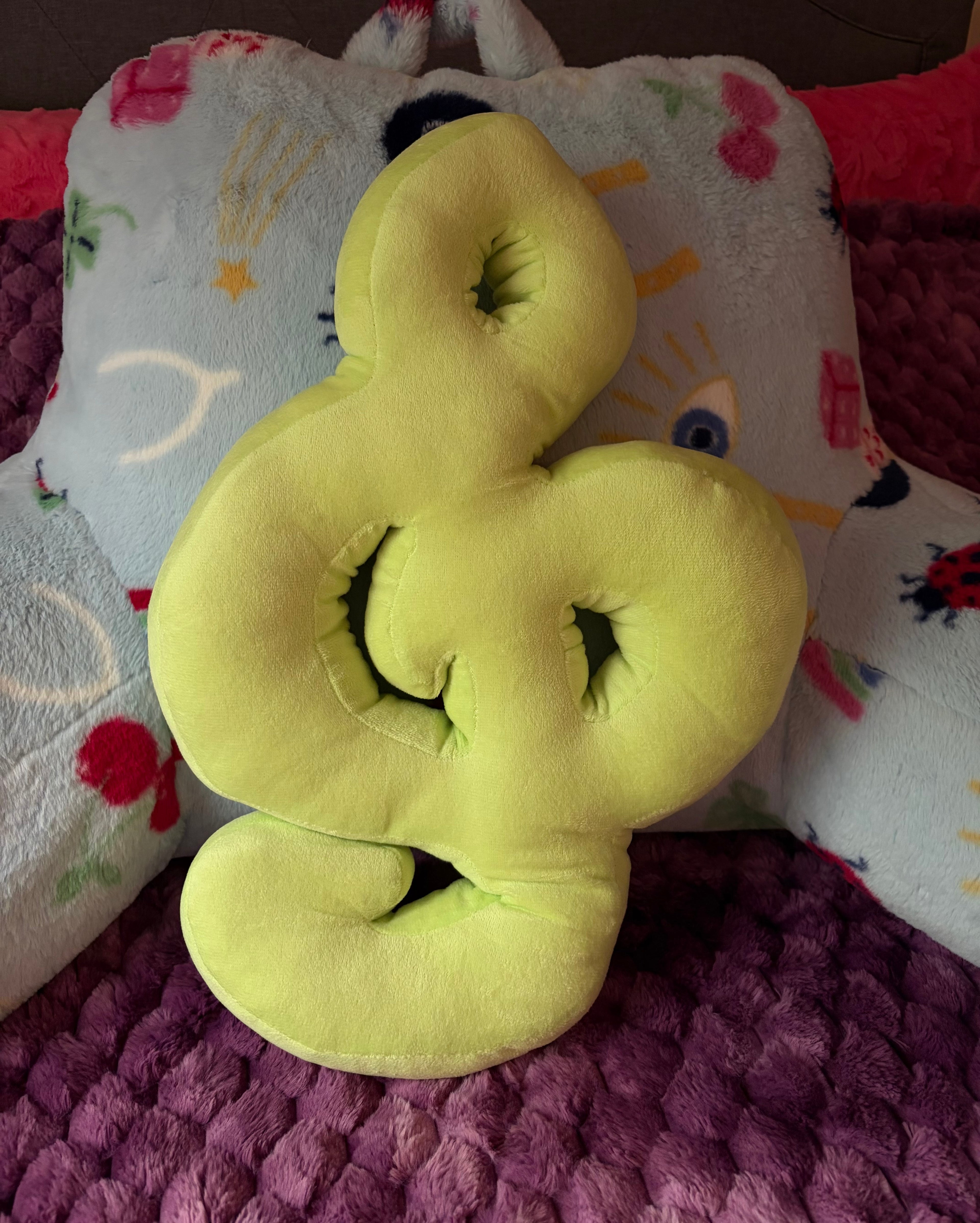 Cuddly Treble Clef Pillow ♡‧₊˚ 𝄞